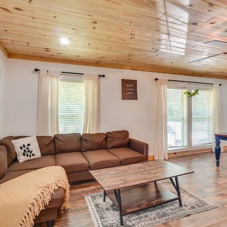 Creekside Ranch With Porch About 2 Mi To Pkwy Villa Pigeon Forge Exterior photo
